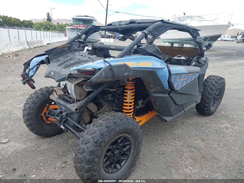 2025 Can-am/ brp Maverick VIN 3JBVGAY28SE000256 IAAI salvage auction — ROLLOVER, Salvage Title, sold $10,450 on 2026-10-22 (photo 4)