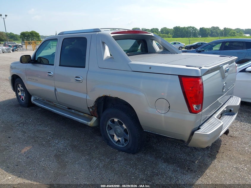 2005 Cadillac Escalade ext VIN 3GYEK62NX5G148570 IAAI salvage auction — NORMAL WEAR, Clear (Illinois), sold $650 on 2026-07-08 (photo 3)