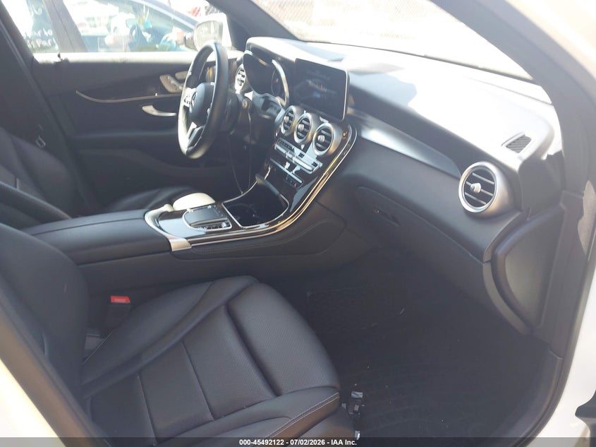 2020 Mercedes-benz Glc VIN WDC0G8EB2LF685201 IAAI salvage auction — RIGHT SIDE, Salvage (Massachusetts), sold $10,600 on 2026-07-28 (photo 5)