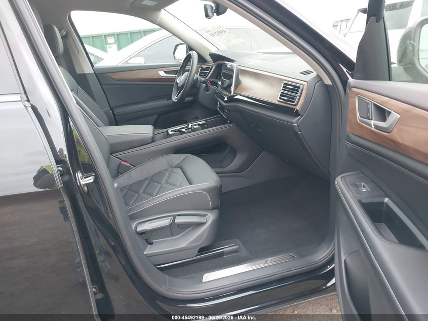 2026 Volkswagen Atlas VIN 1V2HN2CA6TC556058 IAAI salvage auction — FRONT END, Enterprise Vehicles Clear Only (Washington), sold $20,100 on 2026-07-29 (photo 5)