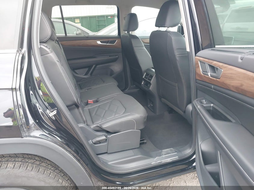 2026 Volkswagen Atlas VIN 1V2HN2CA6TC556058 IAAI salvage auction — FRONT END, Enterprise Vehicles Clear Only (Washington), sold $20,100 on 2026-07-29 (photo 8)