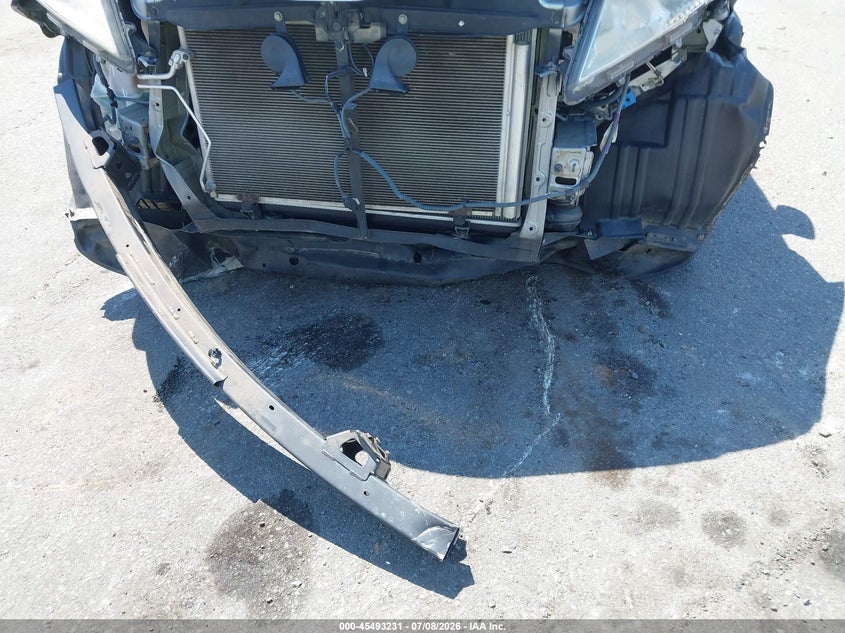 2011 Toyota Sienna VIN 5TDKA3DC8BS003675 IAAI salvage auction — FRONT & REAR, Salvage (North Carolina), sold $1,250 on 2026-08-02 (photo 6)