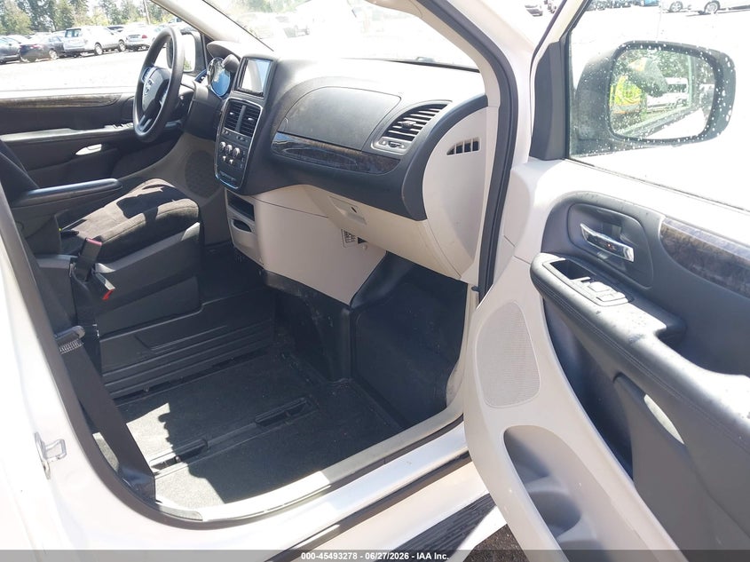 2011 Dodge Grand caravan VIN 2D4RN4DG8BR723064 IAAI salvage auction — FRONT END, Sf97 (Washington), sold $11,600 on 2026-07-29 (photo 5)