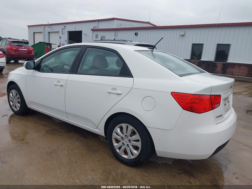 2010 Kia Forte VIN KNAFU4A22A5847397 IAAI salvage auction — NORMAL WEAR, Clear (Missouri), sold $425 on 2026-07-14 (photo 3)