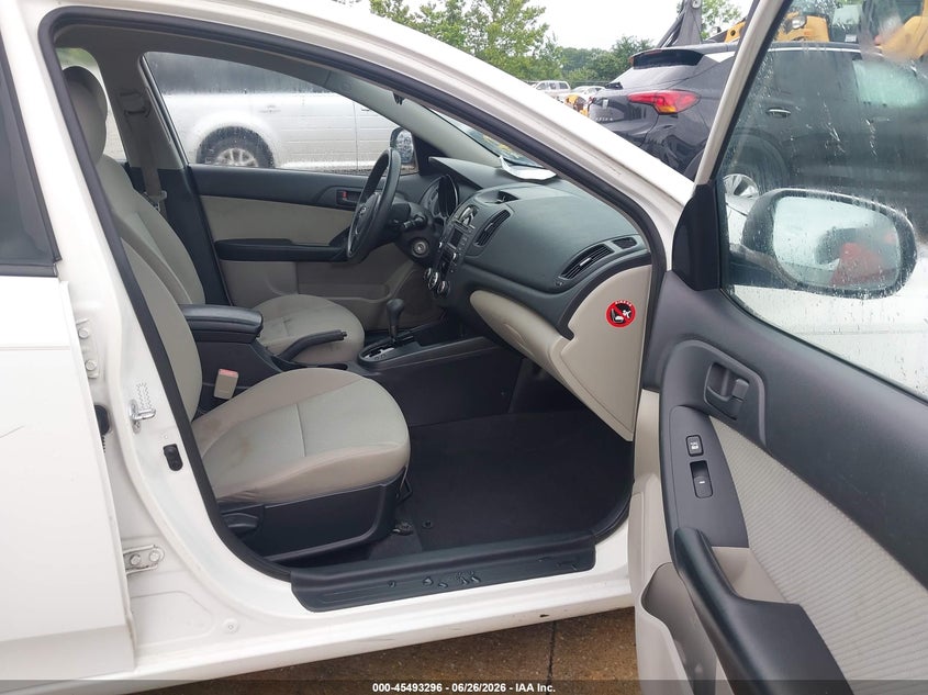 2010 Kia Forte VIN KNAFU4A22A5847397 IAAI salvage auction — NORMAL WEAR, Clear (Missouri), sold $425 on 2026-07-14 (photo 5)