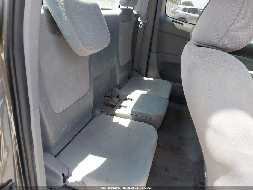 2011 Toyota Tacoma VIN 5TFTX4CN0BX001571 IAAI salvage auction — LEFT & RIGHT, Clear (Florida), sold $5,500 on 2026-08-01 (photo 8)