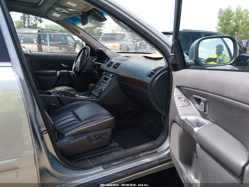 2014 Volvo Xc90 VIN YV4952CZ9E1689680 IAAI salvage auction — FRONT END, Salvage (Ohio), sold $925 on 2026-07-12 (photo 5)