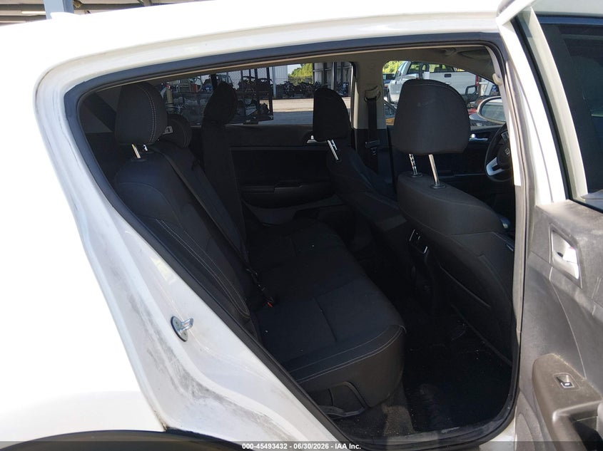 2020 Kia Sportage VIN KNDPM3AC4L7701066 IAAI salvage auction — UNDERCARRIAGE, Salvage Title, sold $1,850 on 2026-08-02 (photo 8)