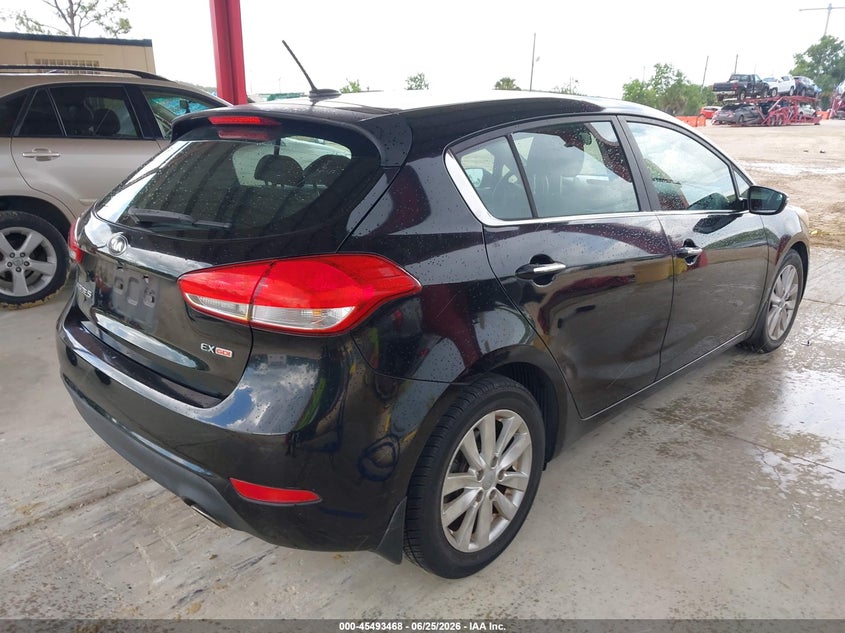 2015 Kia Forte VIN KNAFX5A88F5323261 IAAI salvage auction — NORMAL WEAR, Clear (Florida), sold $1,100 on 2026-07-28 (photo 4)