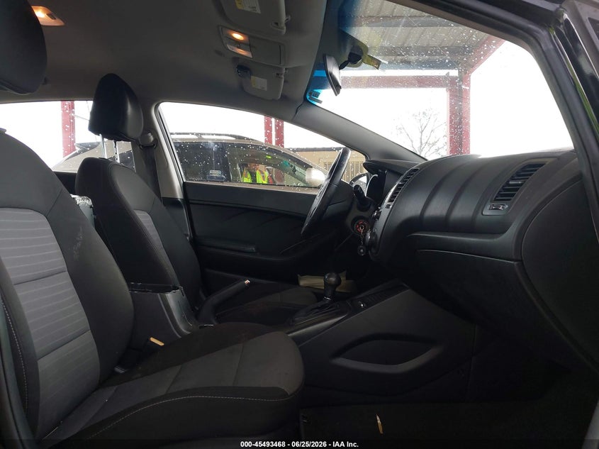 2015 Kia Forte VIN KNAFX5A88F5323261 IAAI salvage auction — NORMAL WEAR, Clear (Florida), sold $1,100 on 2026-07-28 (photo 5)