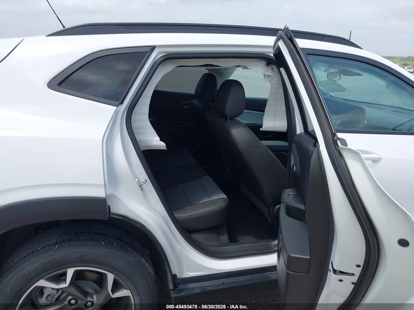 2024 Chevrolet Trax VIN KL77LHE21RC028672 IAAI salvage auction — RIGHT FRONT, Salvage Title, sold $6,300 on 2026-08-01 (photo 8)