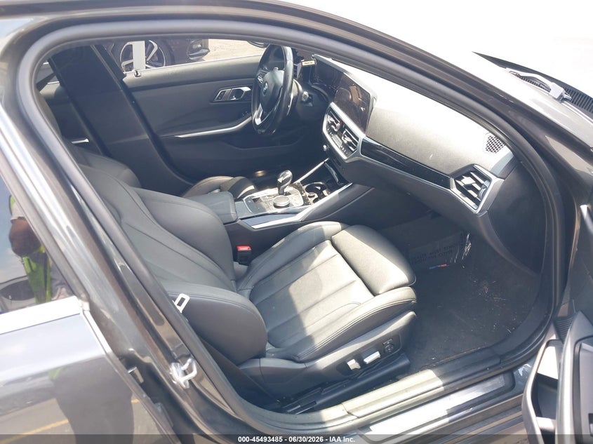 2019 BMW 3er VIN WBA5R7C55KAJ82364 IAAI salvage auction — SIDE, Salvage (Connecticut), sold $8,150 on 2026-07-09 (photo 5)