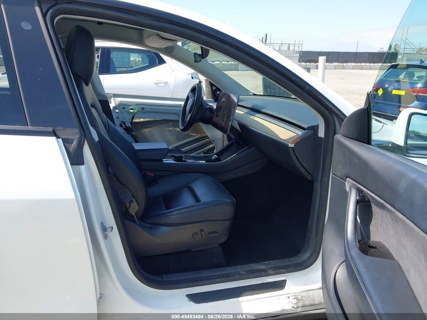 2020 Tesla Model y VIN 5YJYGDEF2LF002373 IAAI salvage auction — ALL OVER, Salvage (California), sold $8,500 on 2026-07-13 (photo 5)