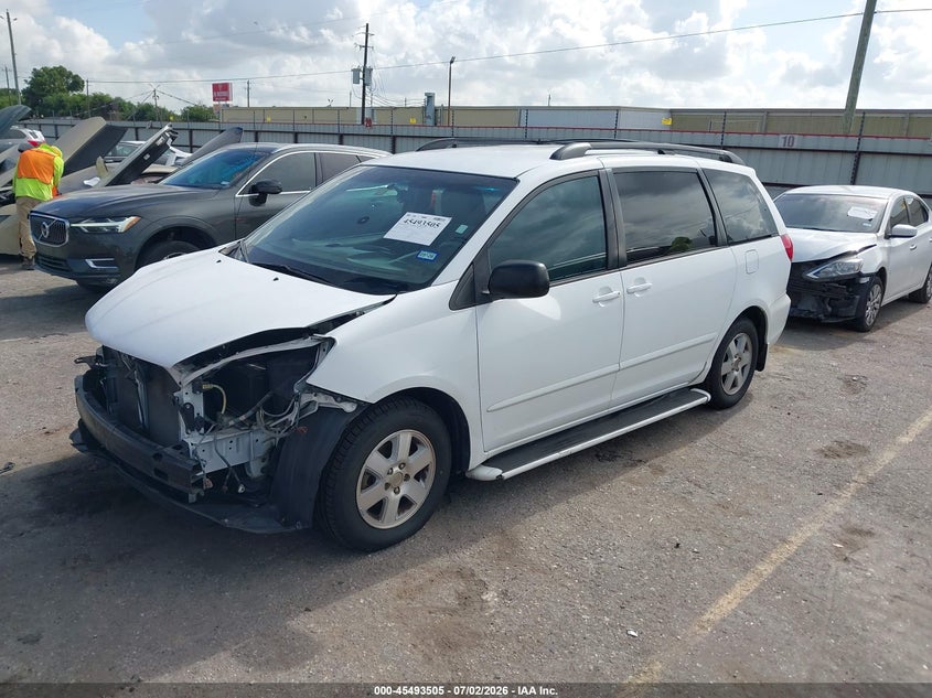 2009 Toyota Sienna VIN 5TDZK23C09S229212 IAAI salvage auction — FRONT & REAR, Salvage (Texas), sold $825 on 2026-07-31 (photo 2)