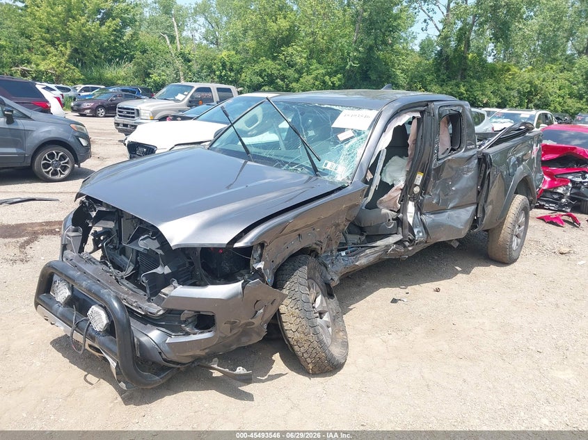 2016 Toyota Tacoma VIN 5TFSZ5AN6GX014461 IAAI salvage auction — LEFT SIDE, Salvage (Ohio), sold $3,450 on 2026-07-28 (photo 2)