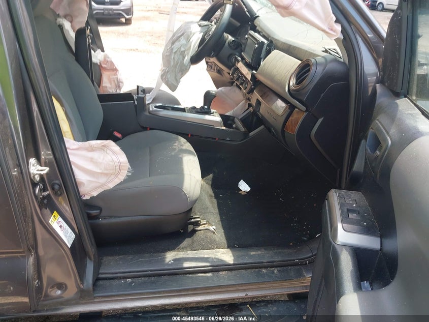 2016 Toyota Tacoma VIN 5TFSZ5AN6GX014461 IAAI salvage auction — LEFT SIDE, Salvage (Ohio), sold $3,450 on 2026-07-28 (photo 5)