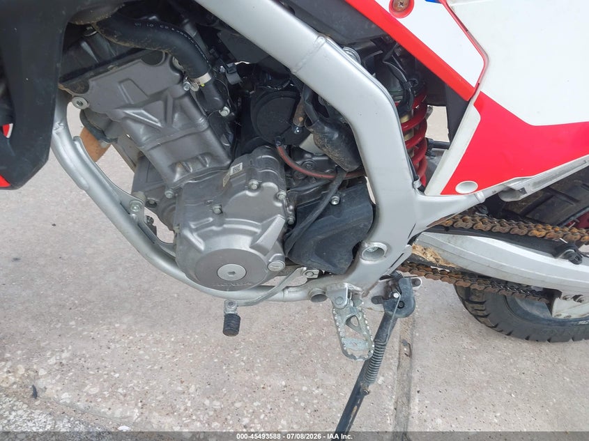 2023 Honda Crf VIN MLHND1617P5200397 IAAI salvage auction — THEFT, Salvage Title, sold $525 on 2026-07-22 (photo 9)
