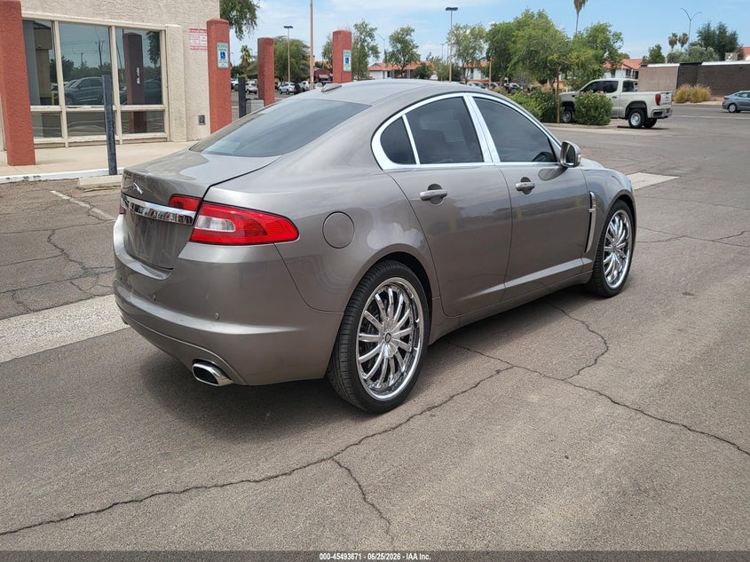 2009 Jaguar Xf VIN SAJWA06BX9HR27166 IAAI salvage auction — NORMAL WEAR, Clear (Arizona), sold $1,000 on 2026-07-07 (photo 4)