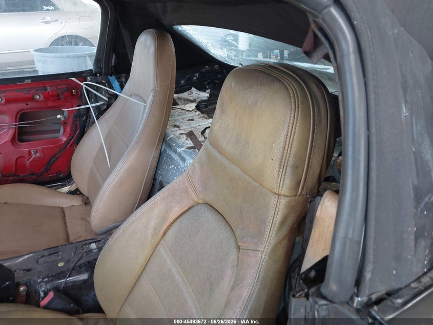 1992 Mazda Mx-5 VIN JM1NA3511N1316854 IAAI salvage auction — NORMAL WEAR, Clear (Florida), sold $225 on 2026-07-22 (photo 8)