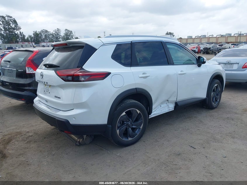 2024 Nissan Rogue VIN JN8BT3BB4RW439183 IAAI salvage auction — RIGHT SIDE, Salvage (California), sold $6,800 on 2026-07-29 (photo 4)
