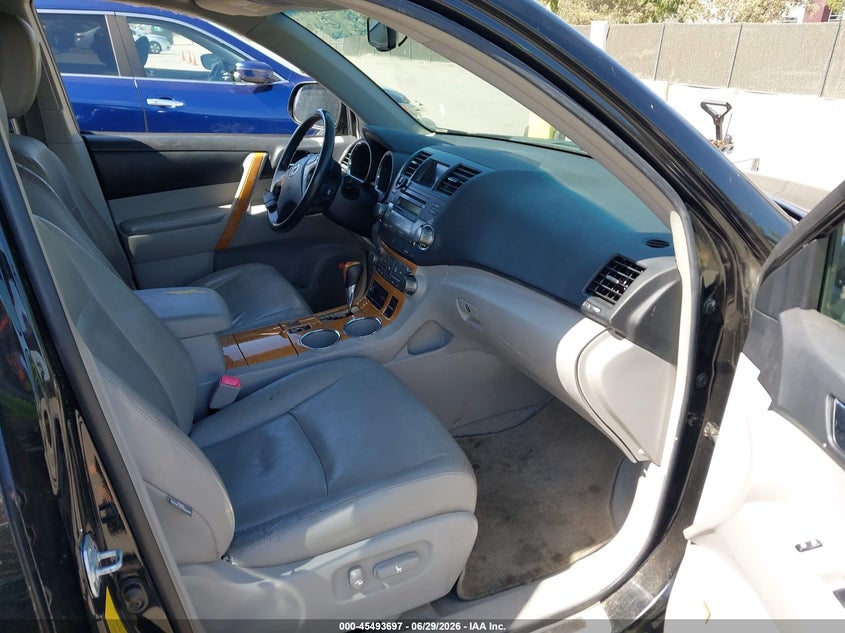 2008 Toyota Highlander hybrid VIN JTEEW44A982007703 IAAI salvage auction — REAR END, Salvage (California), sold $2,700 on 2026-07-20 (photo 5)