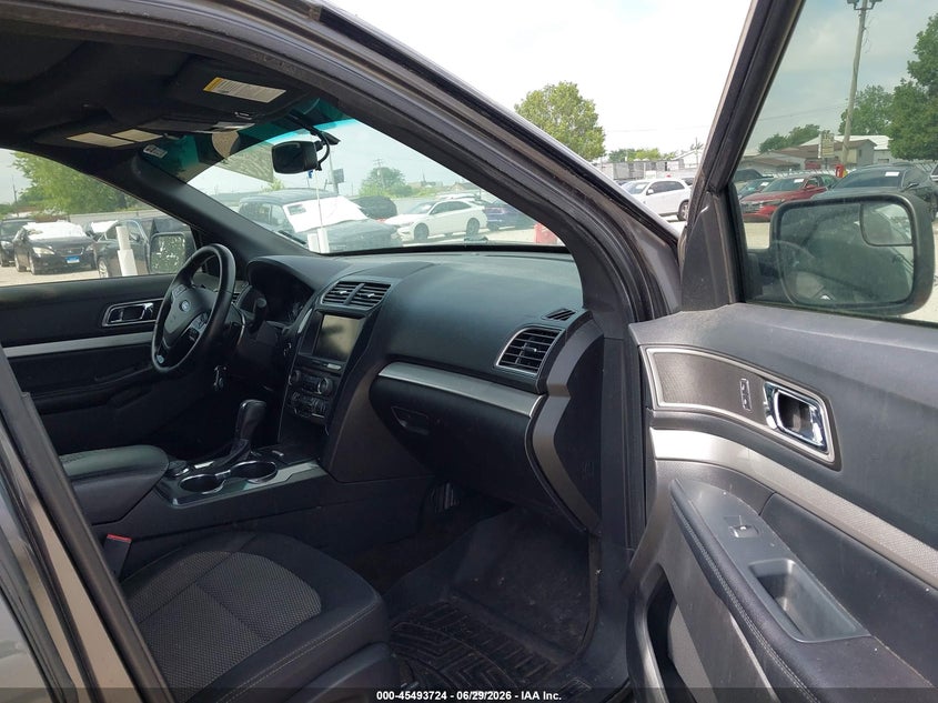 2016 Ford Explorer VIN 1FM5K8D87GGA17292 IAAI salvage auction — NORMAL WEAR, Clear (Indiana), sold $1,950 on 2026-07-24 (photo 5)