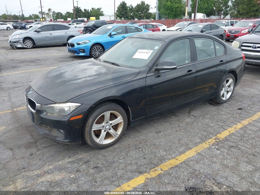 2012 BMW 3er VIN WBA3A5C50CF341248 IAAI salvage auction — NORMAL WEAR, Clear - Dealer Only (California), sold $275 on 2026-07-21 (photo 2)