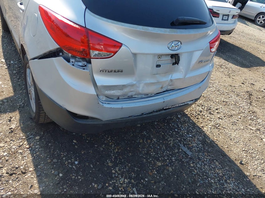 2010 Hyundai Tucson VIN KM8JU3AC9AU044328 IAAI salvage auction — FRONT & REAR, Mv-907A (New York), sold $1,900 on 2026-07-14 (photo 6)