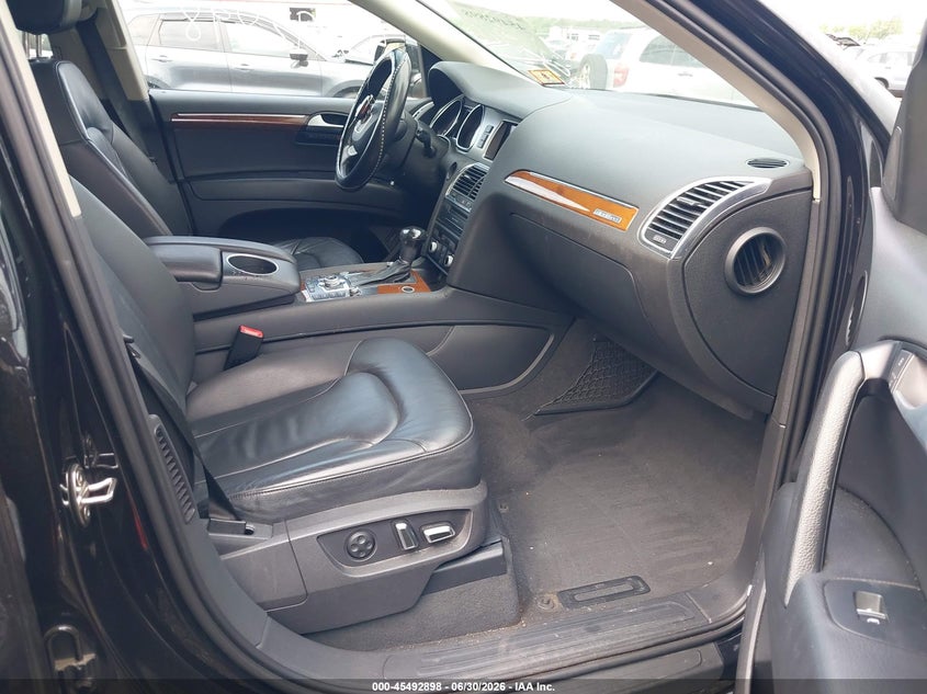 2015 Audi Q7 VIN WA1LGAFE1FD010081 IAAI salvage auction — NORMAL WEAR, Clear (New Jersey), sold $2,600 on 2026-07-20 (photo 5)