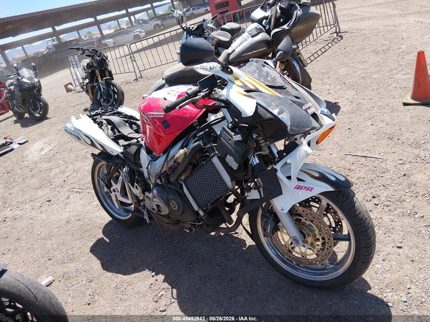 2002 Honda Vfr800 VIN JH2RC46162M401688 IAAI salvage auction — ROLLOVER, Salvage (Arizona), sold $50 on 2026-07-22 (photo 1)