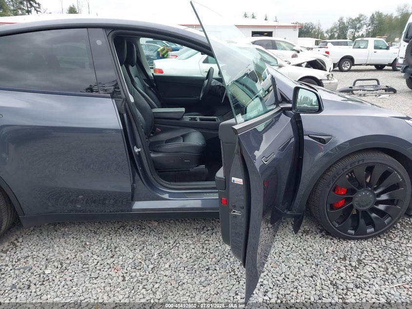 2022 Tesla Model y VIN 7SAYGDEF7NF342432 IAAI salvage auction — REAR END, Salvage Title, sold $11,675 on 2026-07-22 (photo 5)