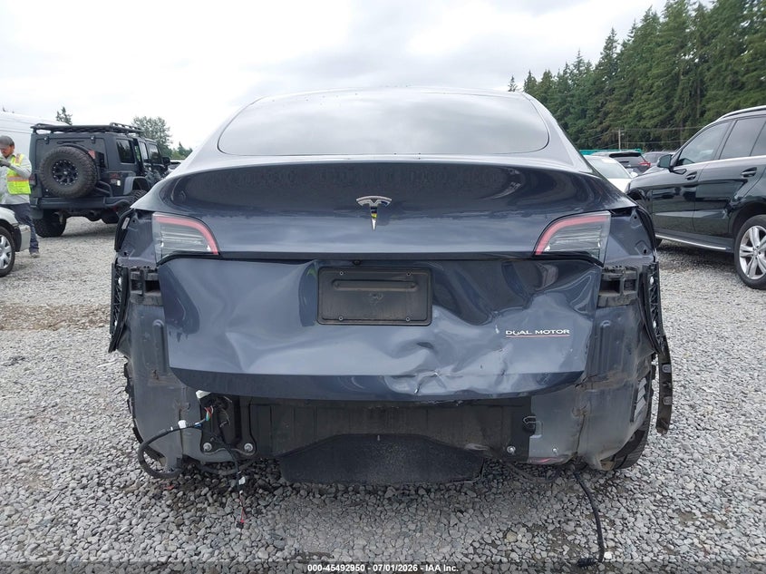 2022 Tesla Model y VIN 7SAYGDEF7NF342432 IAAI salvage auction — REAR END, Salvage Title, sold $11,675 on 2026-07-22 (photo 6)