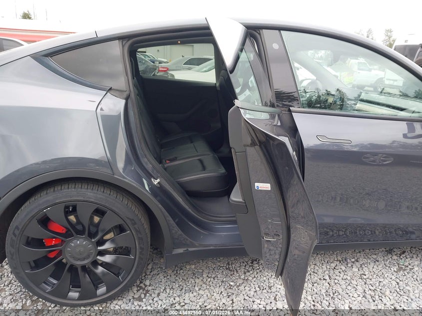 2022 Tesla Model y VIN 7SAYGDEF7NF342432 IAAI salvage auction — REAR END, Salvage Title, sold $11,675 on 2026-07-22 (photo 8)