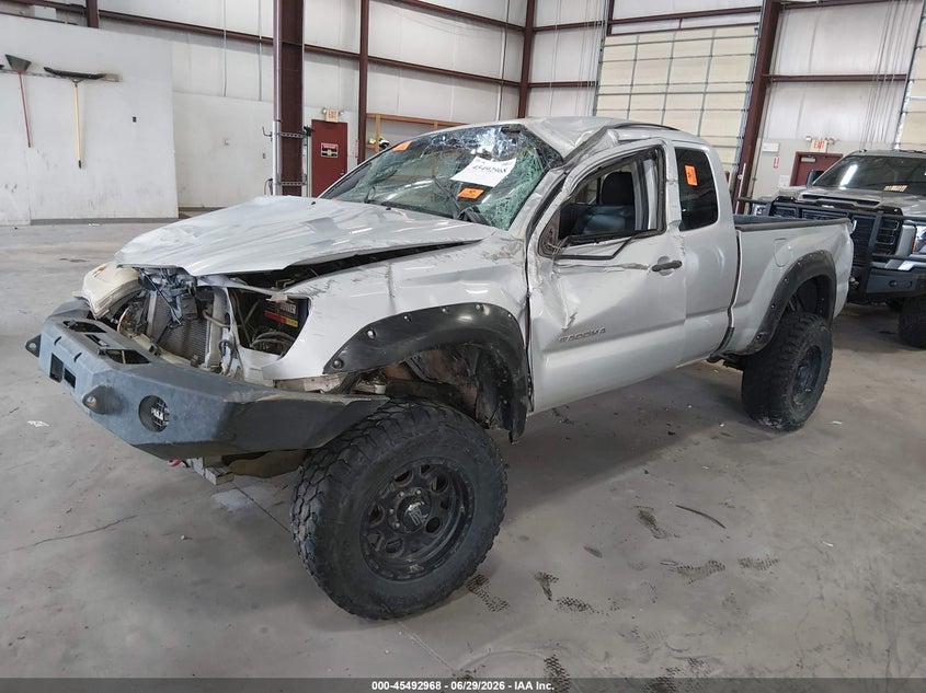 2006 Toyota Tacoma VIN 5TEUU42N26Z213529 IAAI salvage auction — ROLLOVER, Salvage (Idaho), sold $1,350 on 2026-07-24 (photo 2)