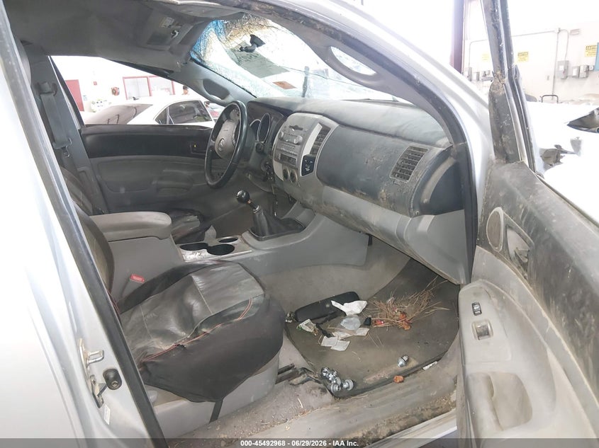 2006 Toyota Tacoma VIN 5TEUU42N26Z213529 IAAI salvage auction — ROLLOVER, Salvage (Idaho), sold $1,350 on 2026-07-24 (photo 5)