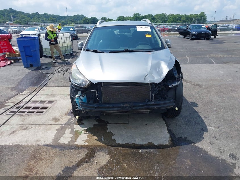 2013 Hyundai Tucson VIN KM8JU3AC9DU549385 IAAI salvage auction — FRONT END, Salvage (Missouri), sold $2,000 on 2026-08-23 (photo 6)
