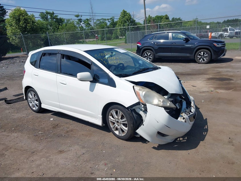 2009 Honda Fit VIN JHMGE88469C000424 IAAI salvage auction — FRONT END, Clear (Virginia), sold $450 on 2026-07-28 (photo 1)