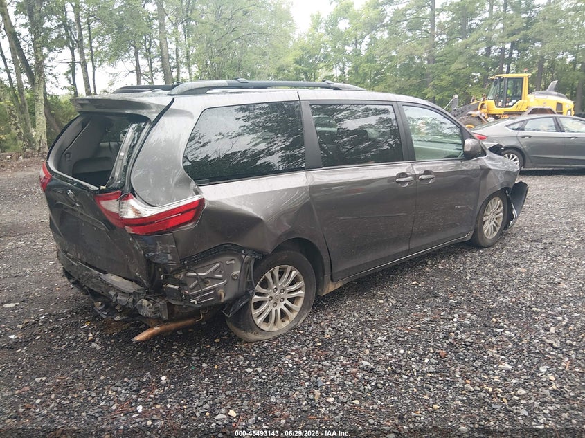 2015 Toyota Sienna VIN 5TDYK3DC5FS605060 IAAI salvage auction — FRONT & REAR, Salvage (Virginia), sold $575 on 2026-07-28 (photo 4)