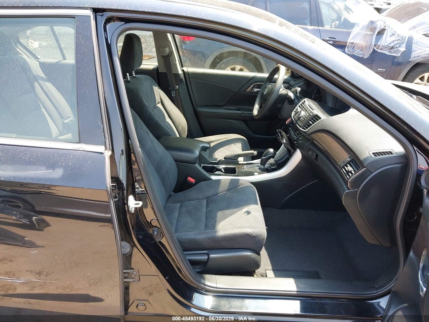 2017 Honda Accord VIN JHMCR6F3XHC011801 IAAI salvage auction — FRONT END, Salvage Title, sold $875 on 2026-07-28 (photo 5)