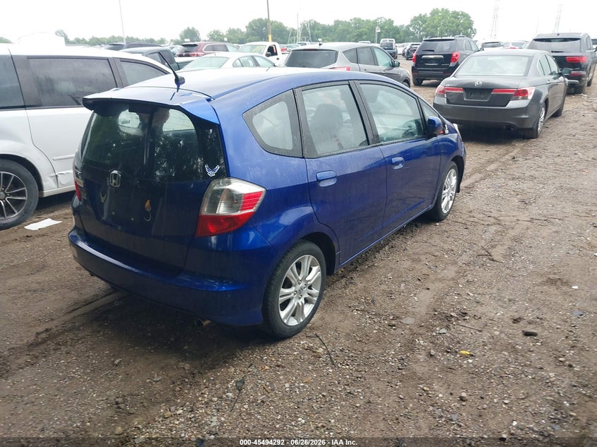 2009 Honda Fit VIN JHMGE88459S070714 IAAI salvage auction — NORMAL WEAR, Clear (Indiana), sold $375 on 2026-07-22 (photo 4)