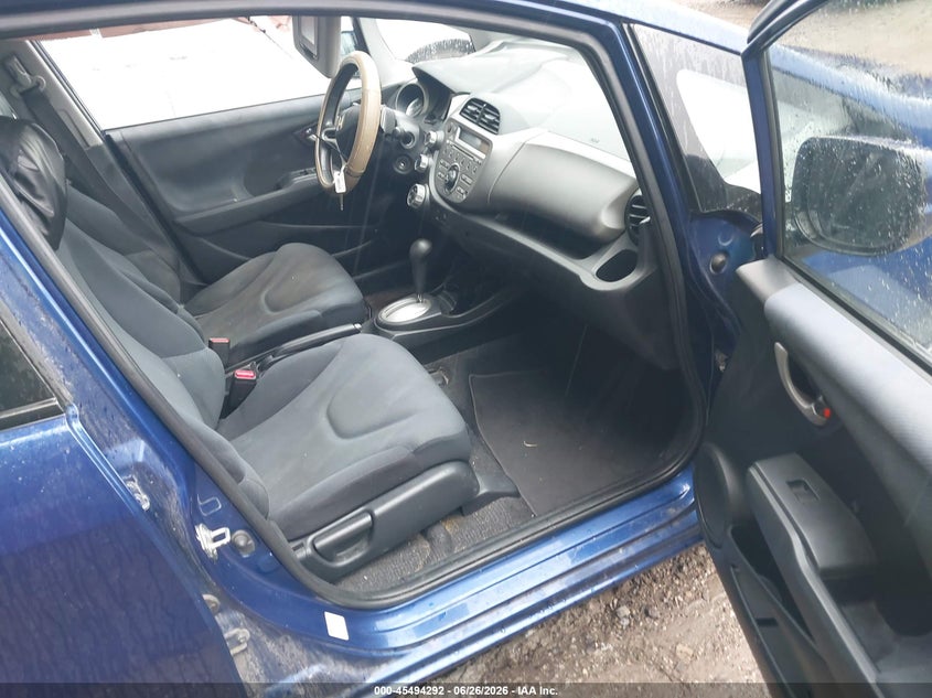 2009 Honda Fit VIN JHMGE88459S070714 IAAI salvage auction — NORMAL WEAR, Clear (Indiana), sold $375 on 2026-07-22 (photo 5)