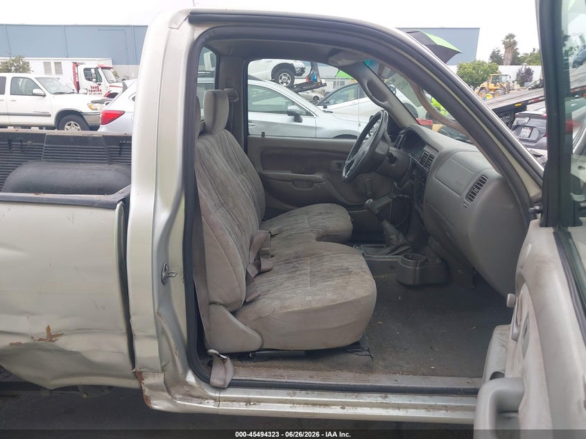 2004 Toyota Tacoma VIN 5TENL42N24Z459419 IAAI salvage auction — RIGHT SIDE, Salvage (California), sold $3,350 on 2026-07-13 (photo 5)