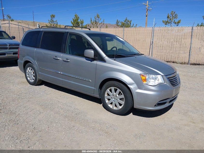 2015 Chrysler Town & country VIN 2C4RC1BG0FR696629 IAAI salvage auction — NORMAL WEAR, Clear-Dealer Only (Washington), sold $1,450 on 2026-07-17 (photo 1)