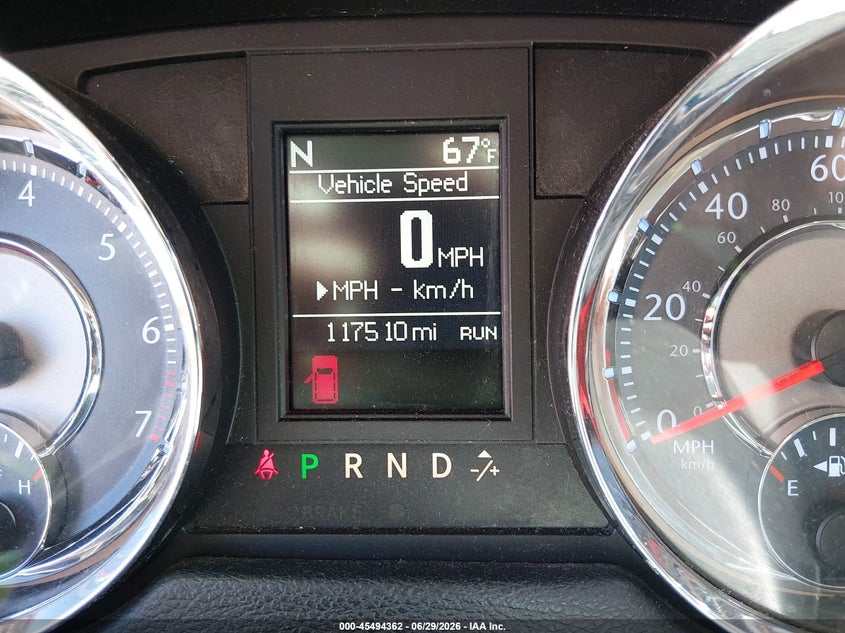 2015 Chrysler Town & country VIN 2C4RC1BG0FR696629 IAAI salvage auction — NORMAL WEAR, Clear-Dealer Only (Washington), sold $1,450 on 2026-07-17 (photo 7)