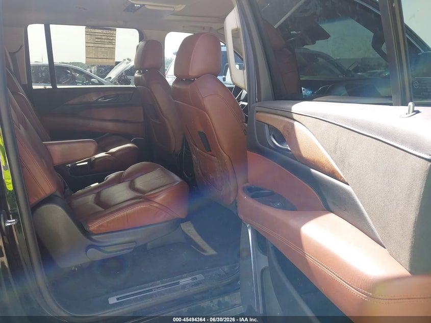 2016 Cadillac Escalade VIN 1GYS3HKJ1GR278927 IAAI salvage auction — FRONT END, Salvage Title, sold $5,500 on 2026-09-22 (photo 8)