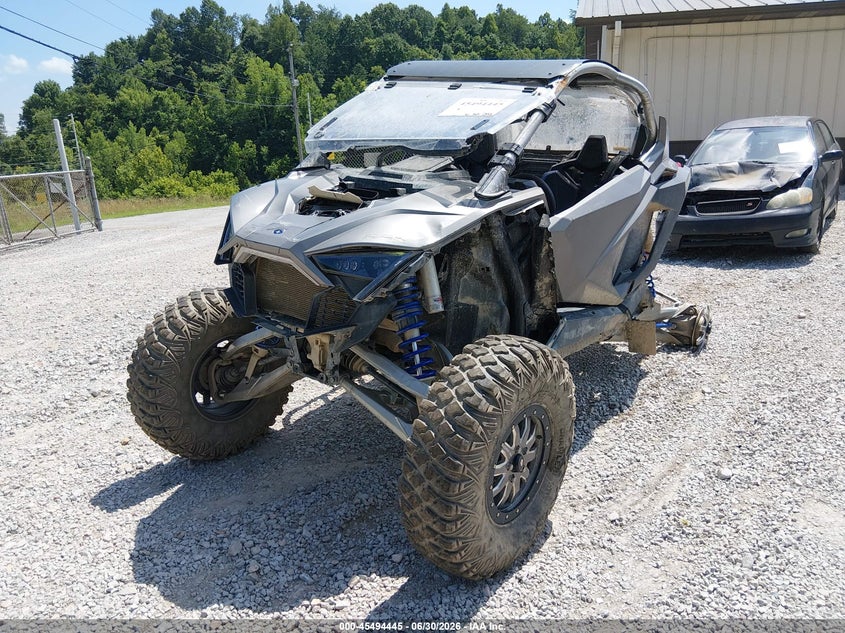 2024 Polaris Rzr VIN 3NSRGC2K7RG334651 IAAI salvage auction — FRONT & REAR, Salvage Title, sold $9,900 on 2026-10-21 (photo 2)