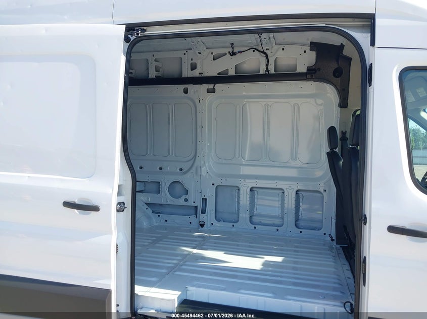 2026 Ford Transit VIN 1FTBR1X86TKA89985 IAAI salvage auction — HAIL, Enterprise Vehicles Clear Only (Kansas), sold $34,000 on 2026-07-08 (photo 8)