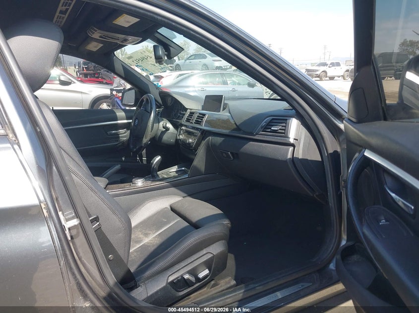 2016 BMW 3er VIN WBA8E9G51GNT43663 IAAI salvage auction — UNKNOWN, Clear - Dealer Only (California), sold $1,900 on 2026-07-22 (photo 5)