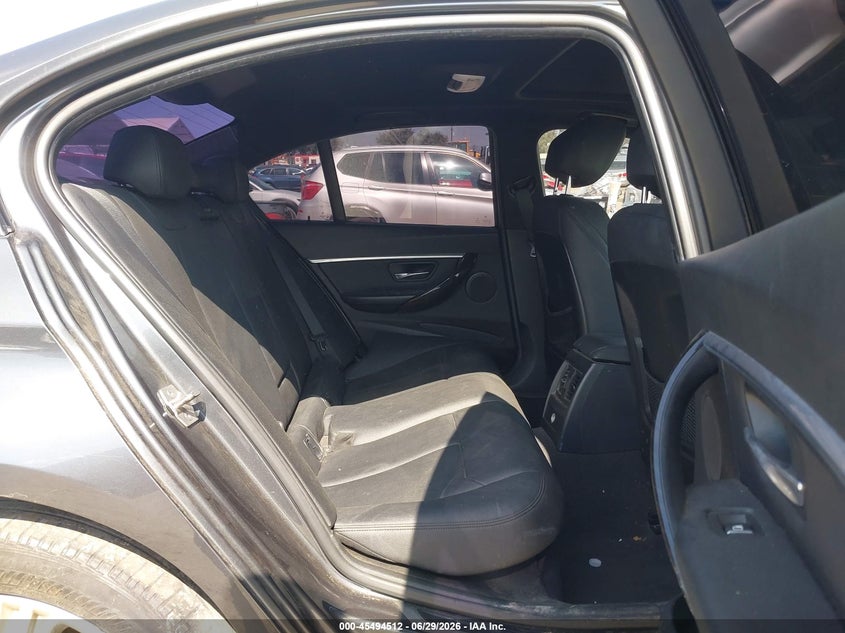 2016 BMW 3er VIN WBA8E9G51GNT43663 IAAI salvage auction — UNKNOWN, Clear - Dealer Only (California), sold $1,900 on 2026-07-22 (photo 8)