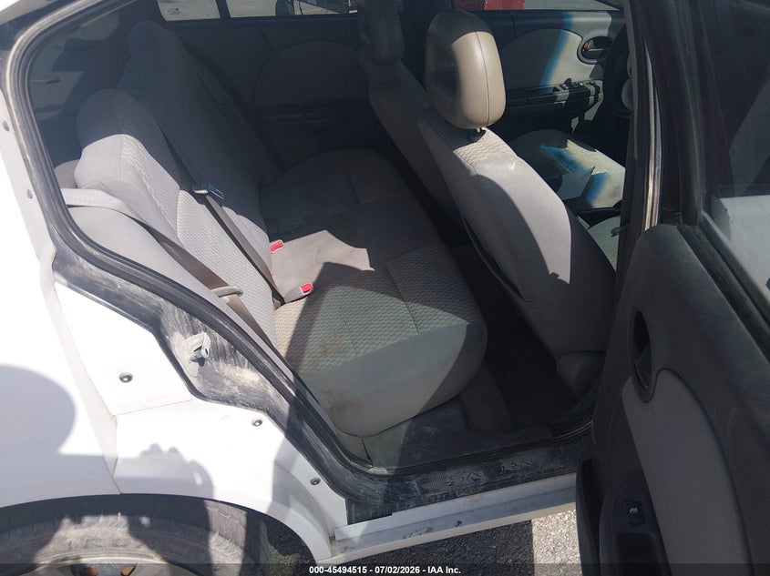 2007 Saturn Ion VIN 1G8AJ55F47Z174987 IAAI salvage auction — NORMAL WEAR, Clear (Missouri), sold $500 on 2026-07-09 (photo 8)